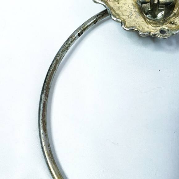 Vintage Pair of Lion Head Brass Door Knockers or Towel Holders - Picture 6 of 16